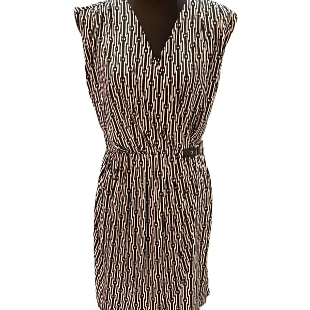 MICHAEL KORS Black & White Printed Faux Wrap Dress w/Side Buckle ( P/M) NWT $120 - Picture 3 of 7
